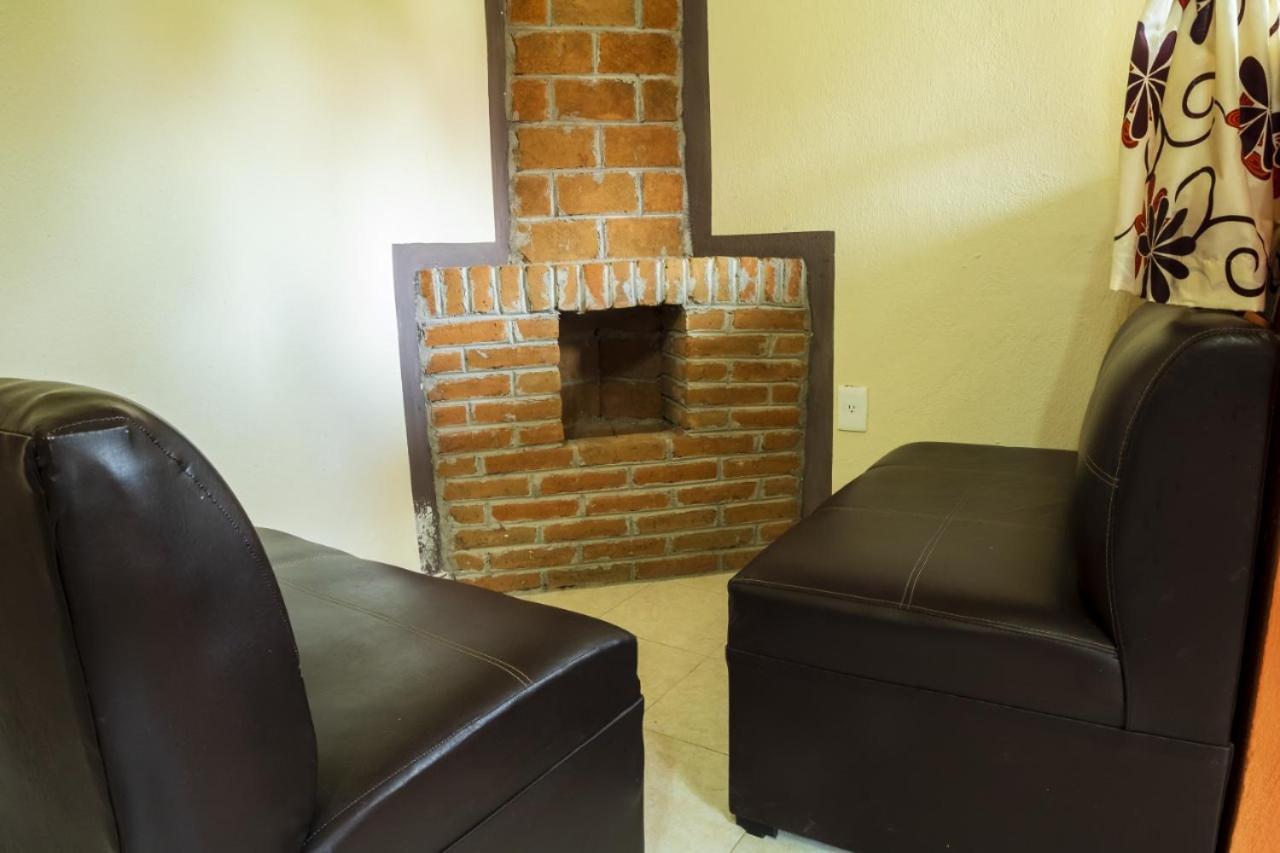 Casa Manning Y Salon La Troje Hotel Omitlan de Juarez ภายนอก รูปภาพ